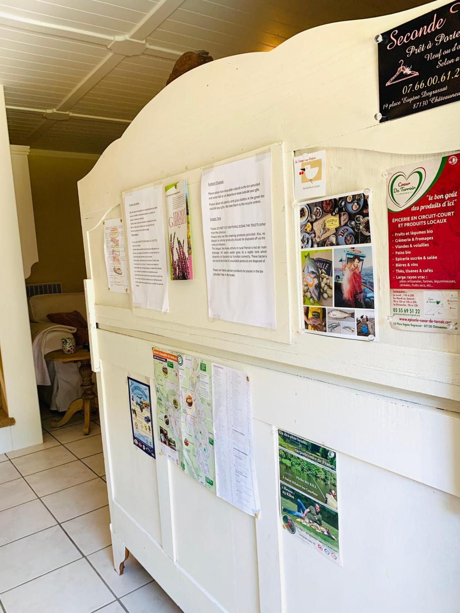 Gite Maison Du Trottoir, Sussac Bagian luar foto